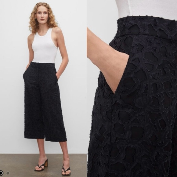 Club Monaco Burnout 3D Textured Elegant Wide leg Black Crop Pants 12 L - Picture 1 of 16